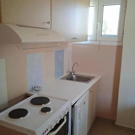 Constantsia Ξενοδοχείο με διαμερίσματα 2*