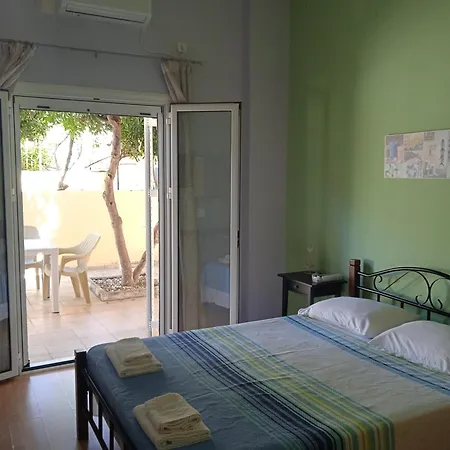 Constantsia Ξενοδοχείο με διαμερίσματα Káto Ássos