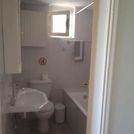 Constantsia 公寓式酒店 2*