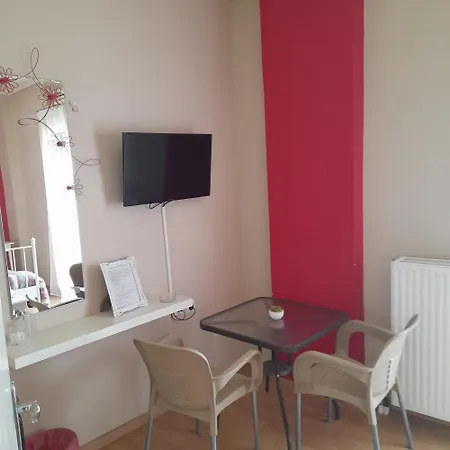 Ξενοδοχείο με διαμερίσματα Constantsia