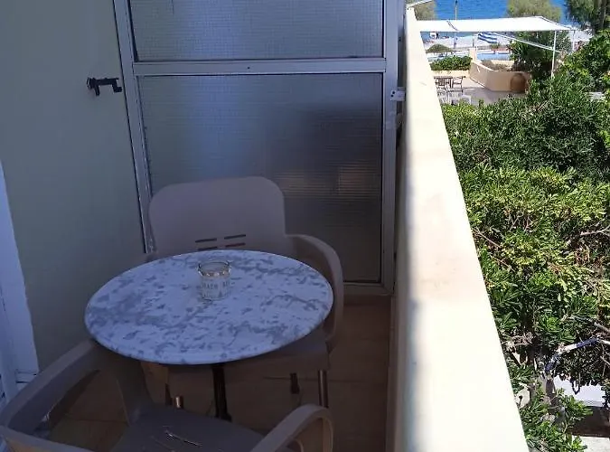 Constantsia 2* Kato Assos