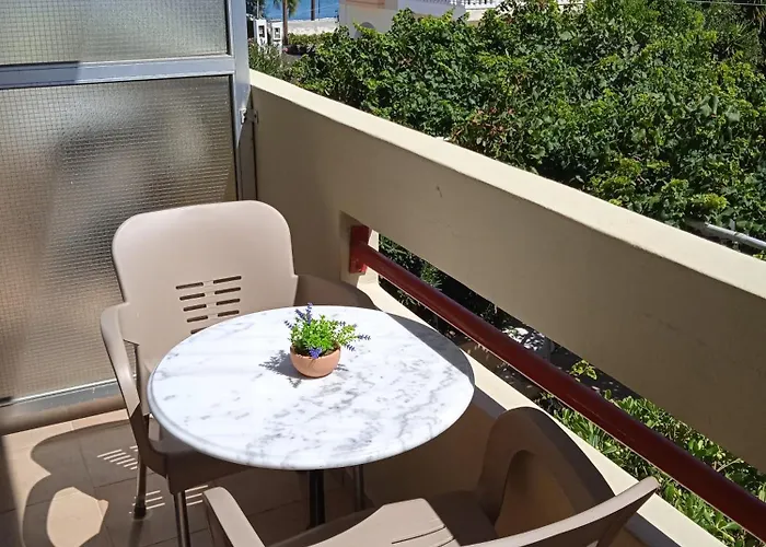 Constantsia Aparthotel 2*